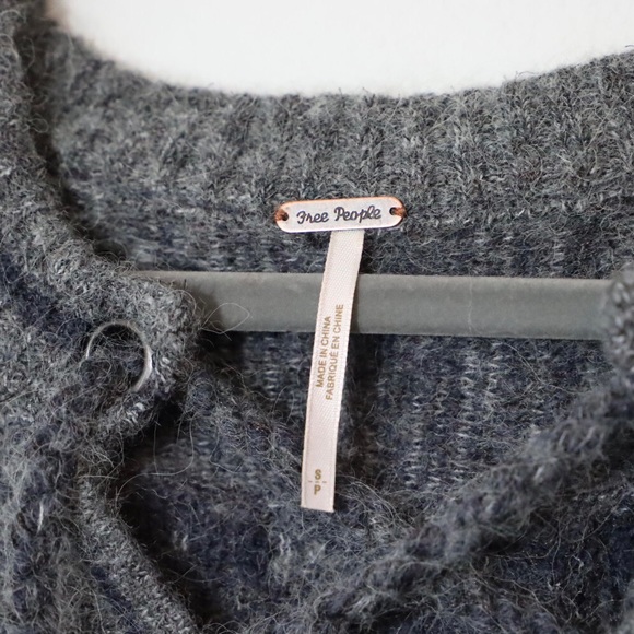 \Free People\• Cozy Wool Sweater - Picture 4 of 11